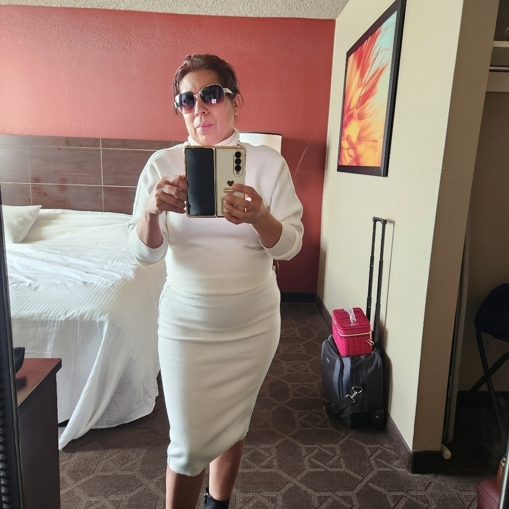 Jennifer Lopez size SMALL